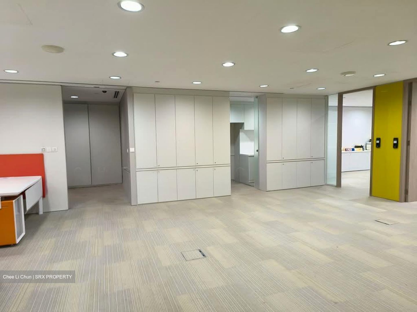 International Plaza (D2), Office #528455551